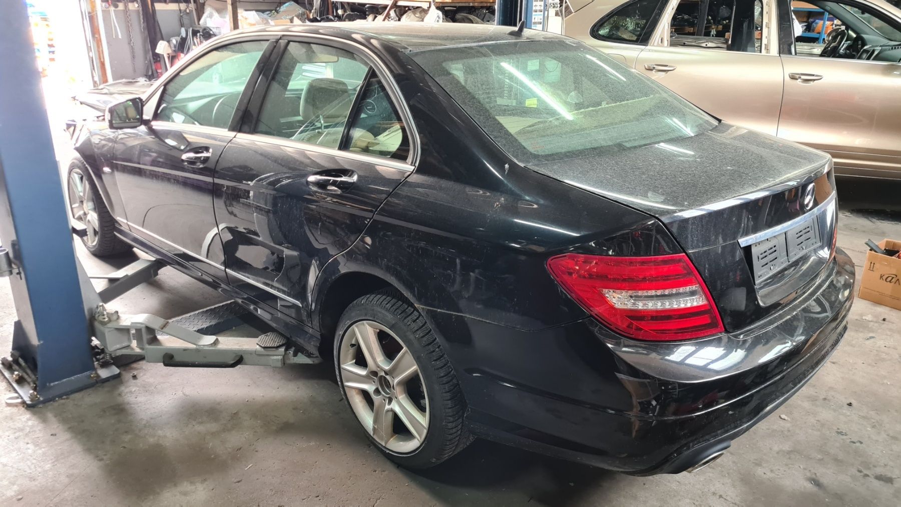 На части w204 Facelift 350cdi 231 4 matik 4x4 Mercedes Мерцедес