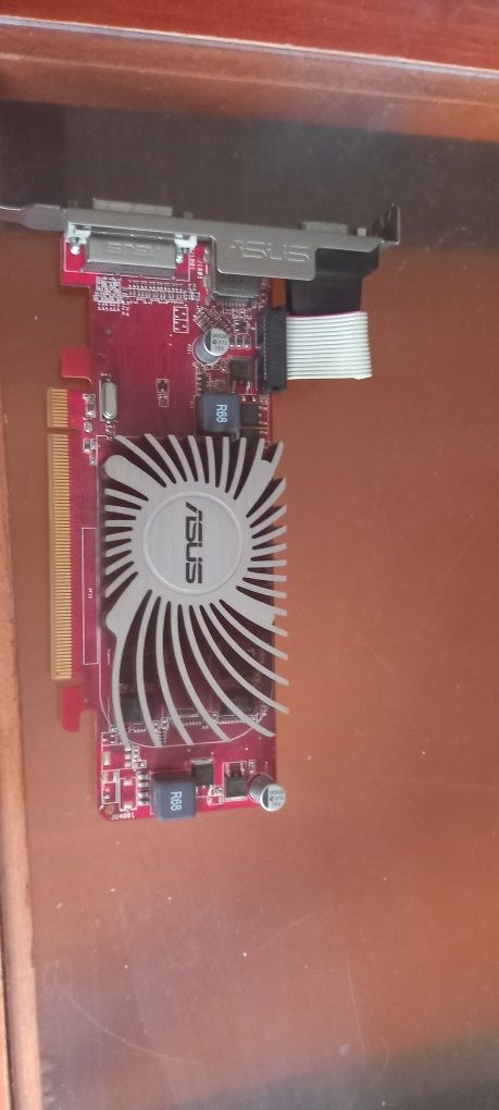 Видеокарта asus  EAH6450 SILENT/DI/1GD3(LP)