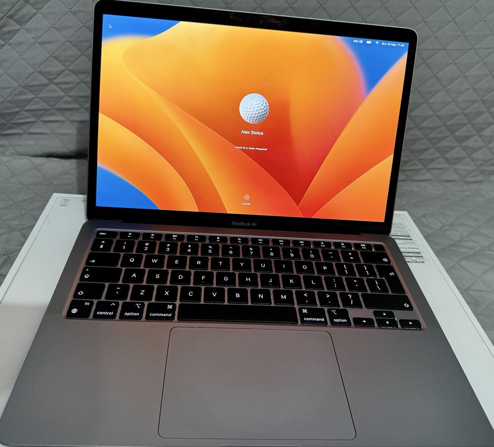 MacBook Air 2020 M1 - 8GB RAM, 256GB SSD