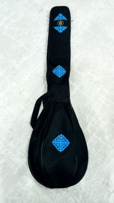 Домбыра в хорошом  состояни