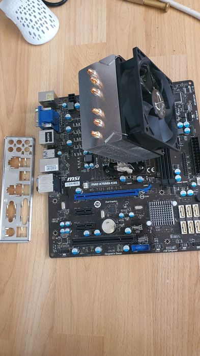 дънно FM2 със процесор A8 5600k