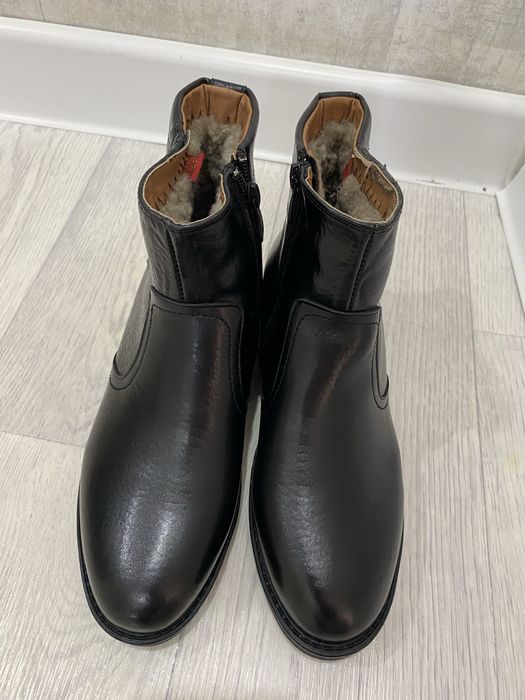 Ботинка 38 черные