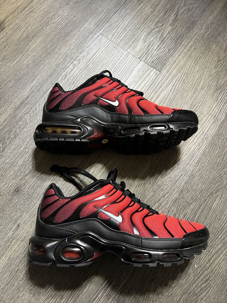Nike Air Tn 42/43/44 noi/new