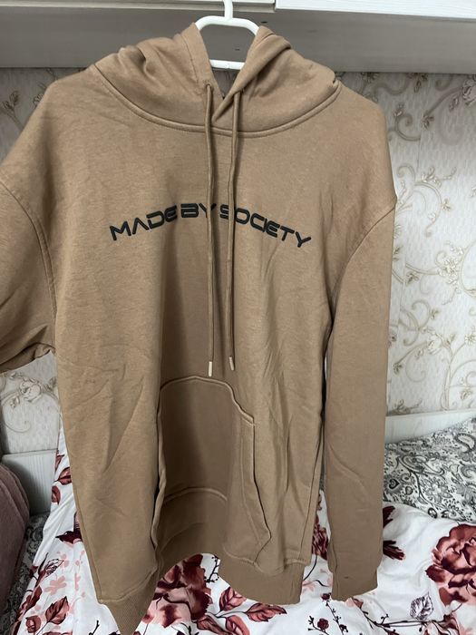 Compleu Made By Society