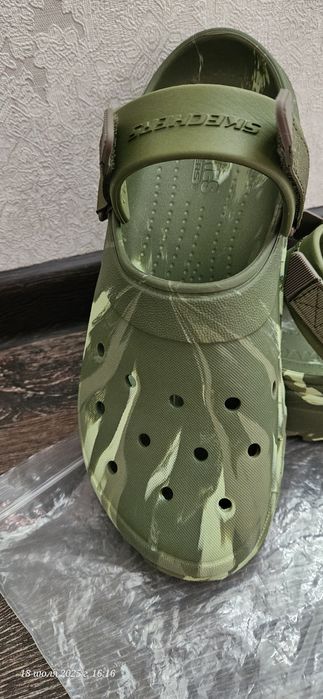 Skechers Arch Fit Go Foam 1 'Off White' 243240-OFWT
Mens