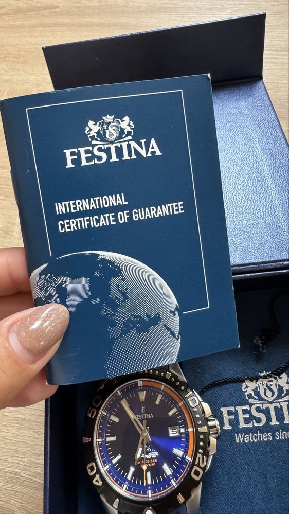 Часовник FESTINA