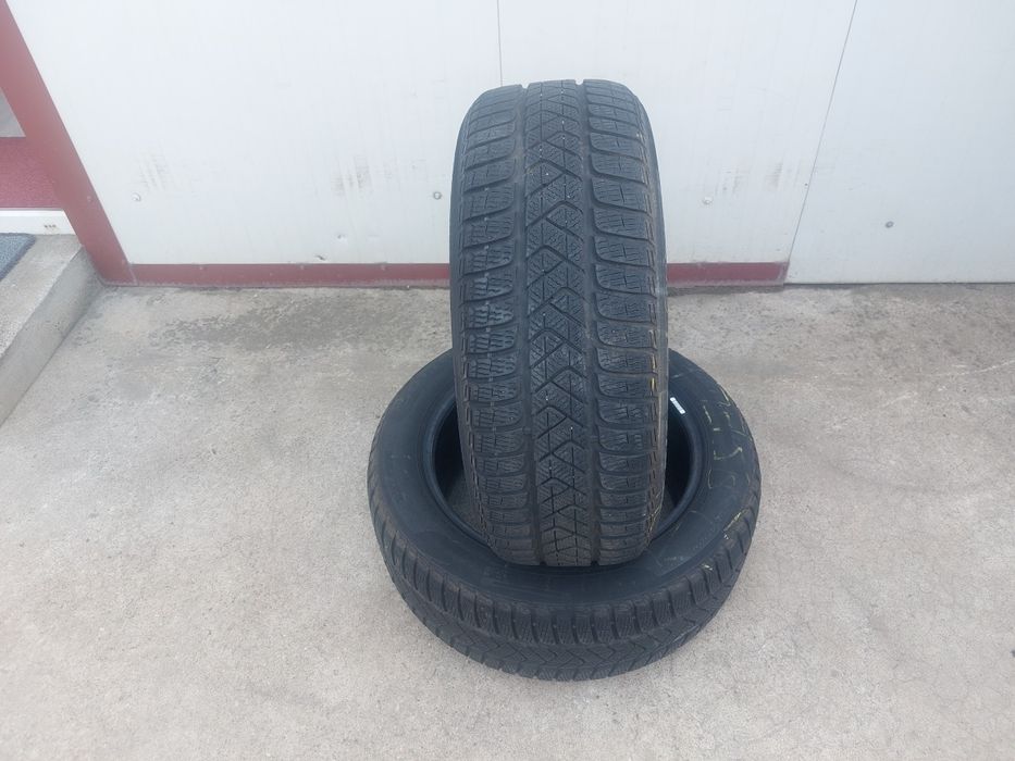 135 lei bucata! Doua anvelope M+S/IARNA 215 55 17 Pirelli! 7 mm
