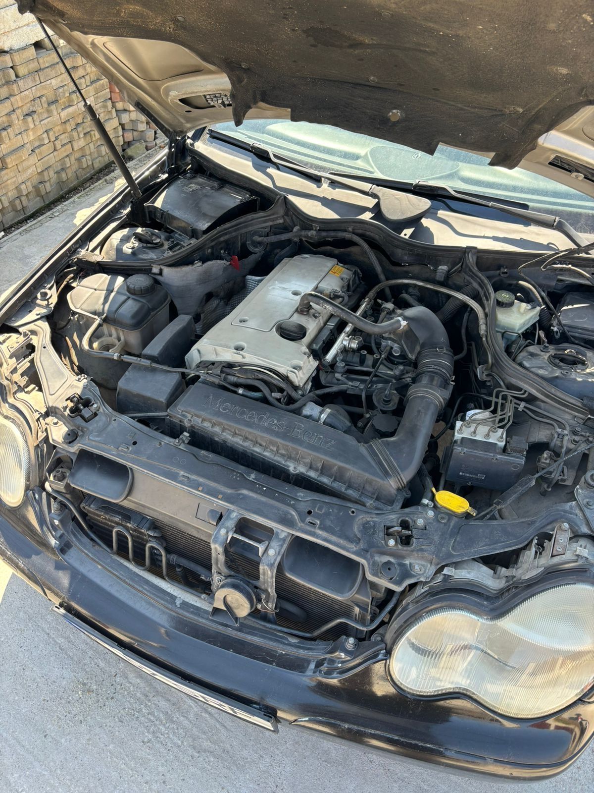 Vand mercedes c180 an 2002  1.8 benzina pret negociabil