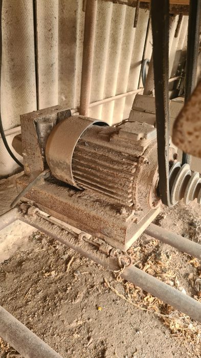 Moara cereale cu motor trifazic