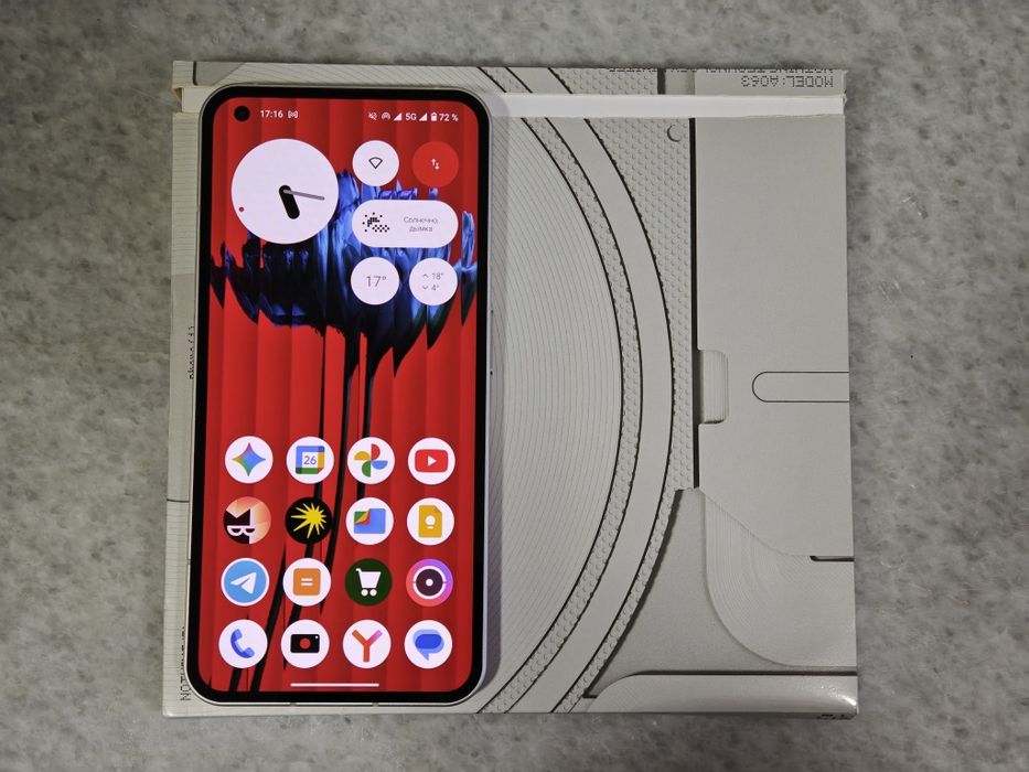Продам смартфон Nothing phone 1