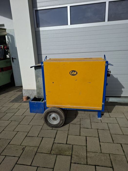 Mașina de curățat/spălat panouri ,cofraje galbene Doka la 220 V