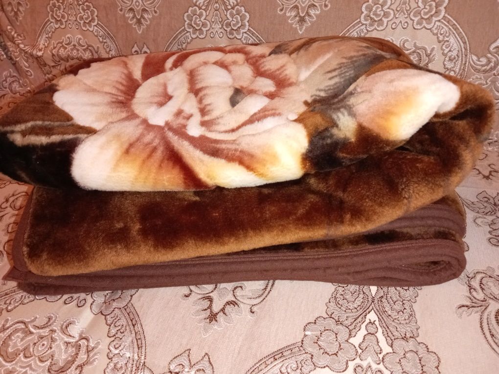 Продам плед покрывало 180*230