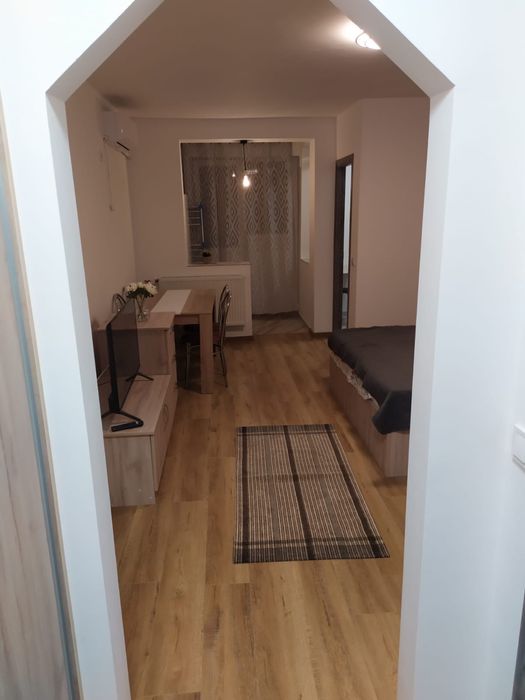 Garsoniera de inchiriat Titan