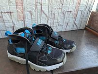 маратонки за момче,кожени кецове,спортни обувки Nike,найк,номер 38,5