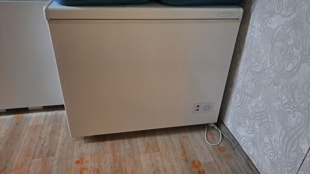 Продам морозильник