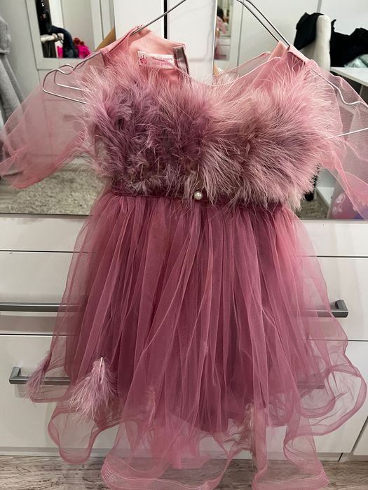 Rochițe pt mică prințesa 1 an si 6 ani ! Au fost o sigura data purtate