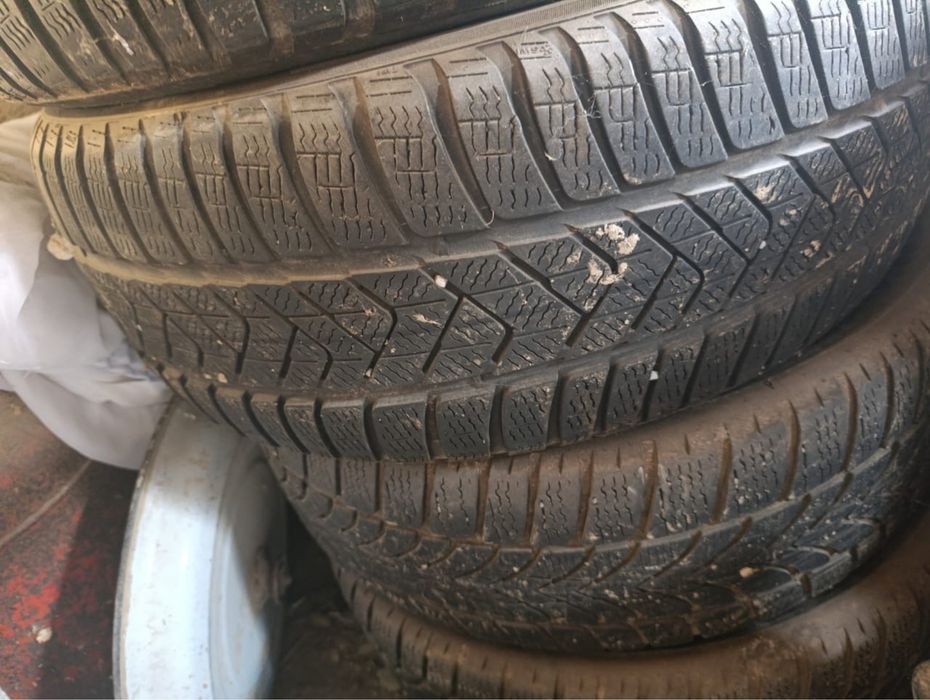 Продам шины в хорошем состояние