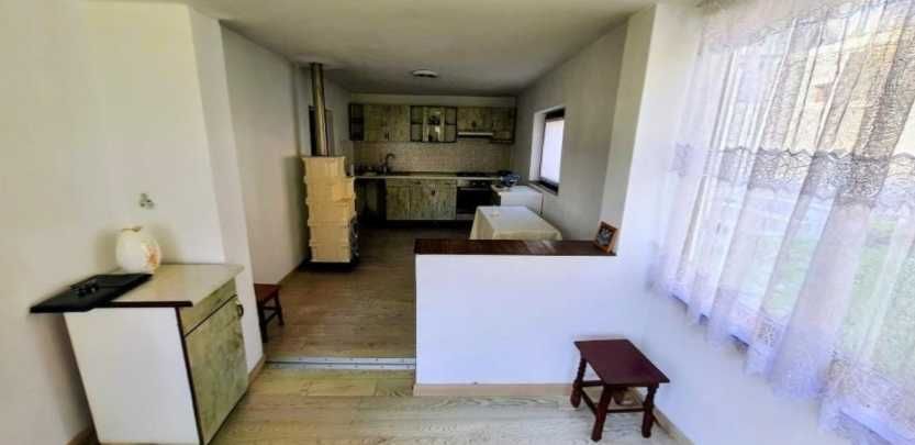 Proprietate 1780m2 cu 2 case/livada/garaj