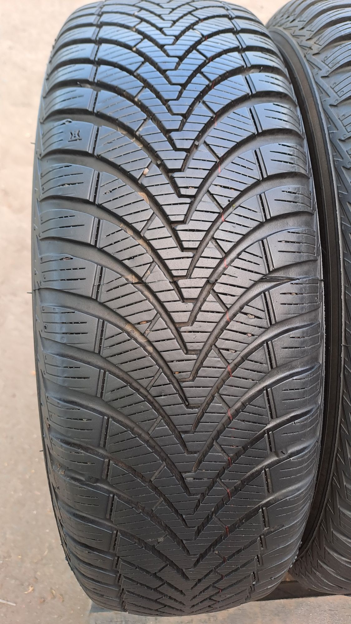 4бр. 2023г. Всесезонни 185/65/15 Kumho Solus 4S
