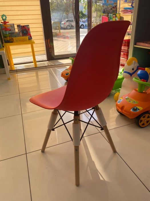 Стульчик новый 9000 тг