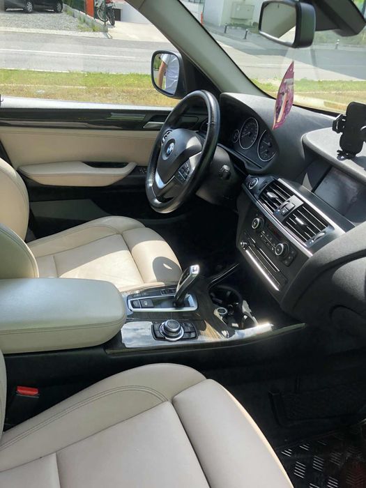 vând bmw x3 xdrive 2011