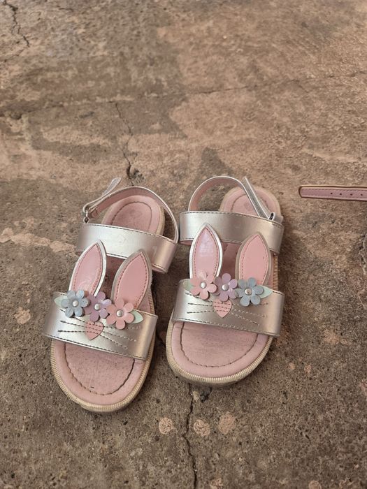 Sandale nr 27 matalan