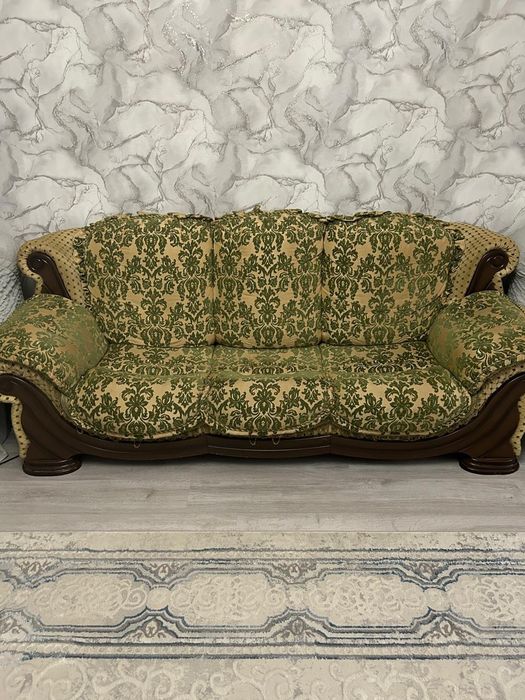 Диван классический!