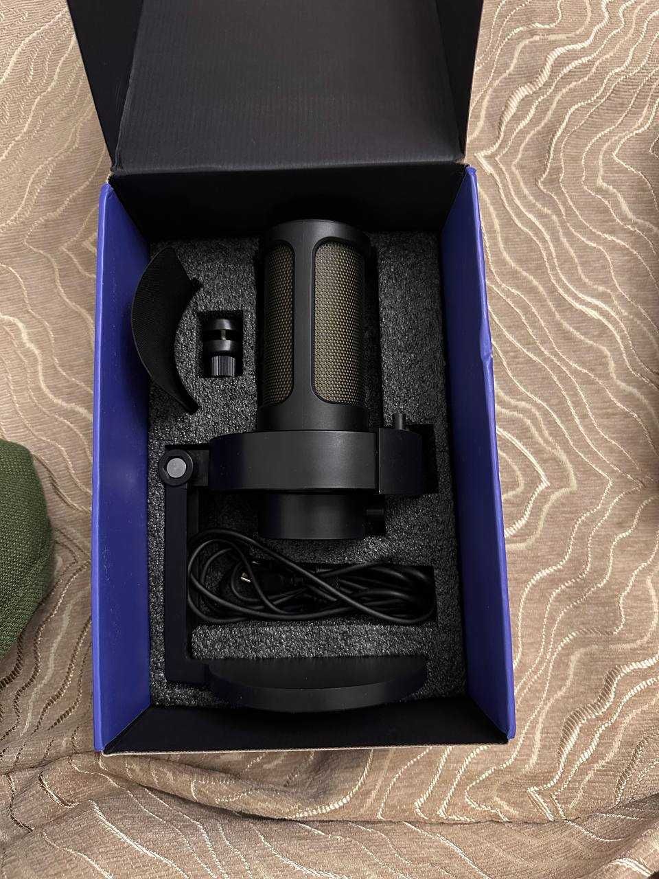 Продам микрофон Fifine A8