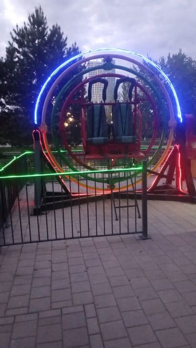Продам аттракцион " гироскоп "