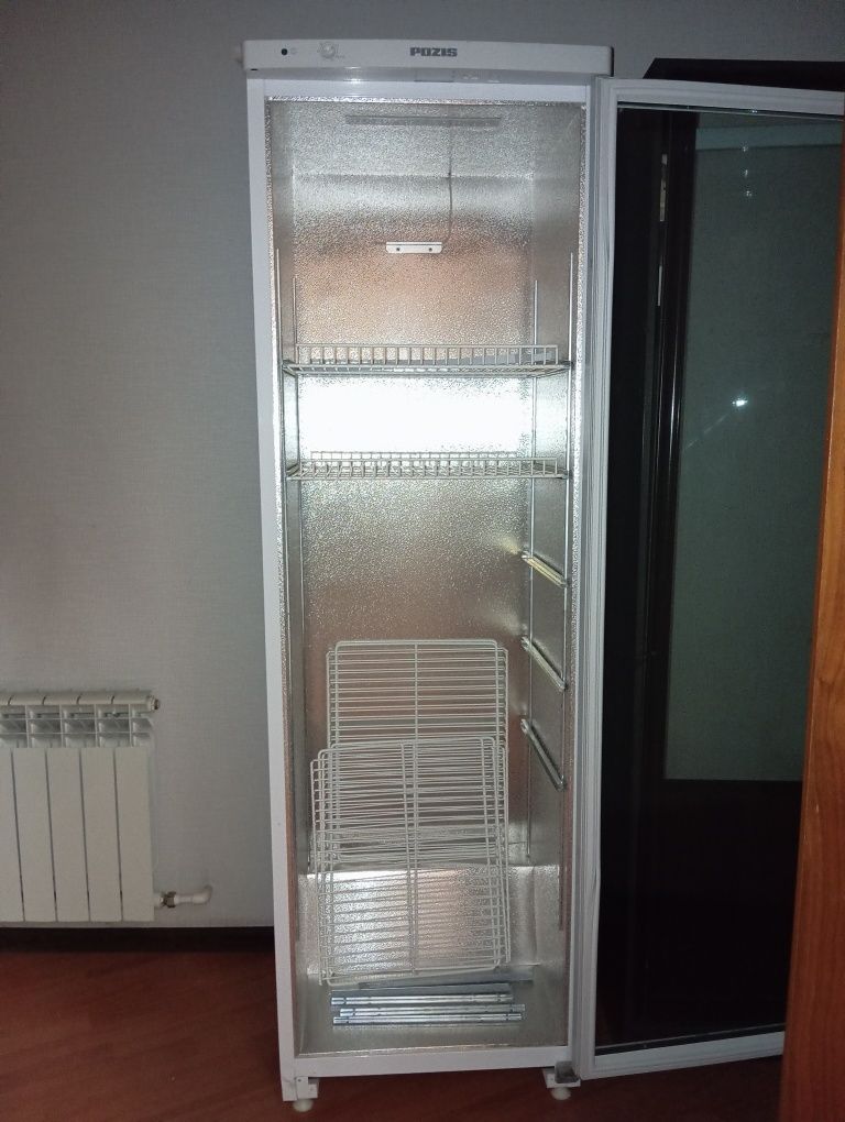 Витринный холодильник