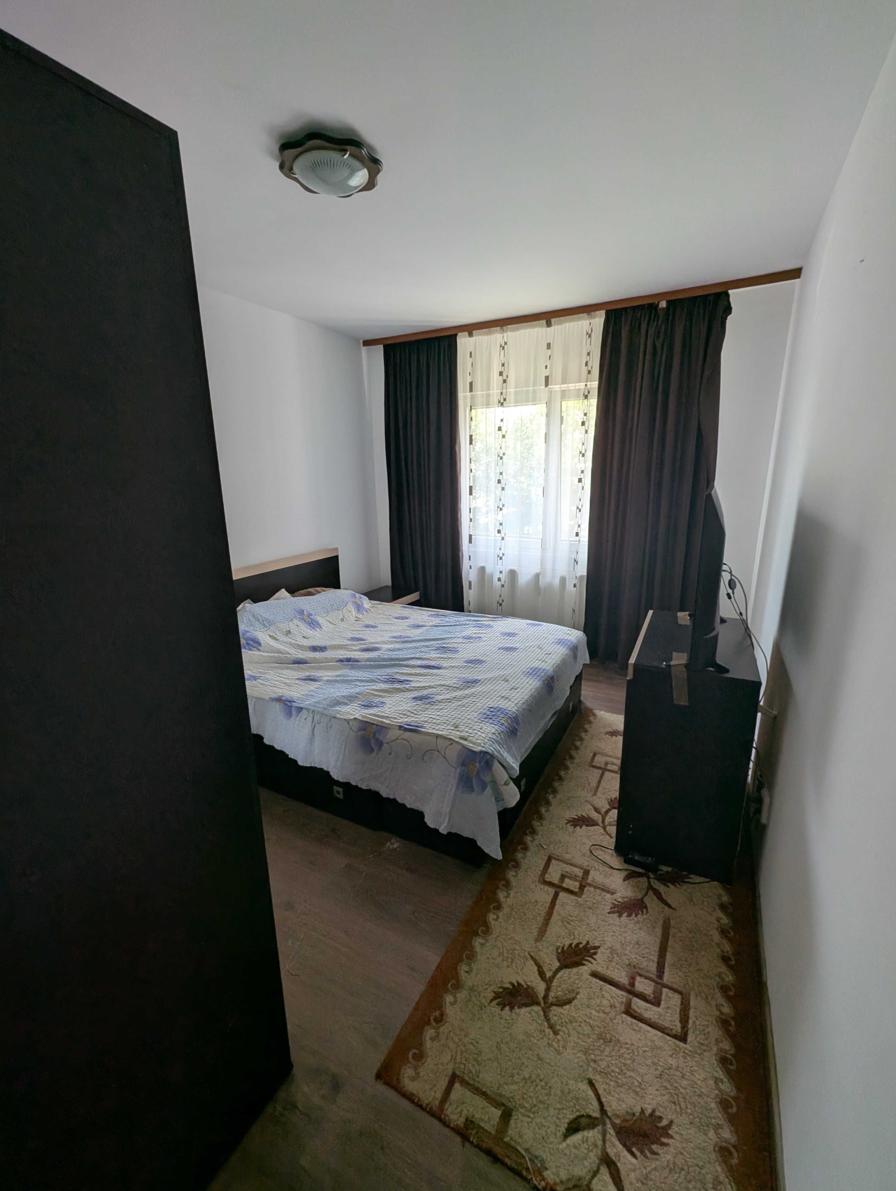 Apartament 2 camere din 2014 cu curte interioara - liber pe 10 August