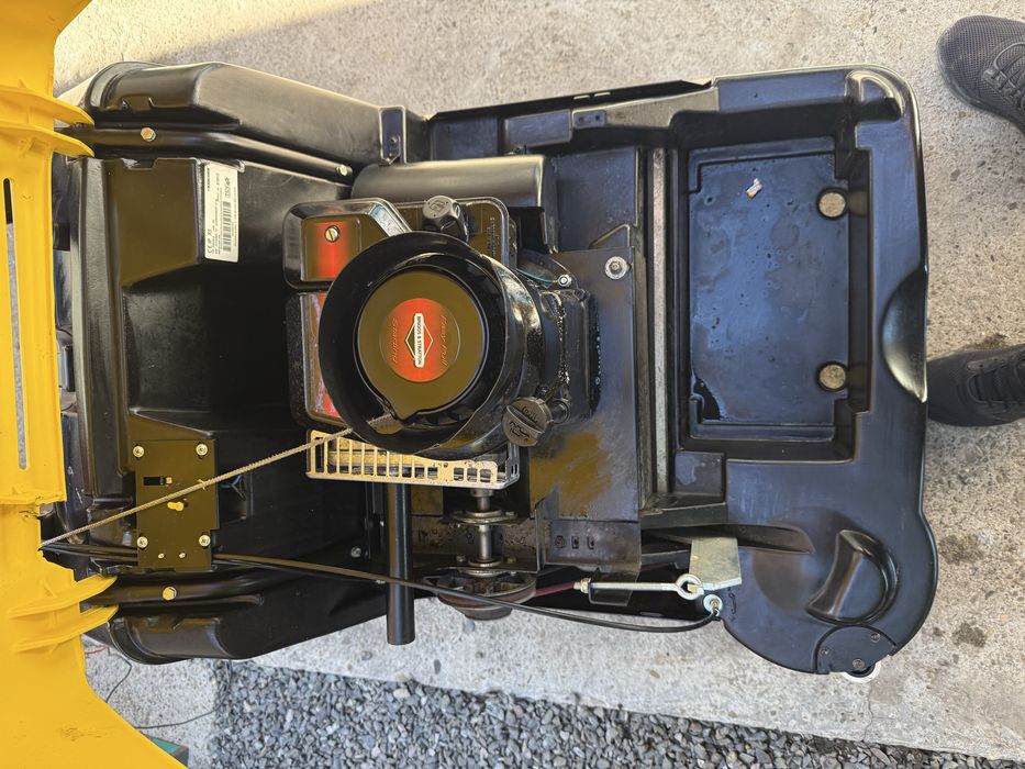 Aspirator curte karcher KSM 750 B Mătură benzina Măturatoare