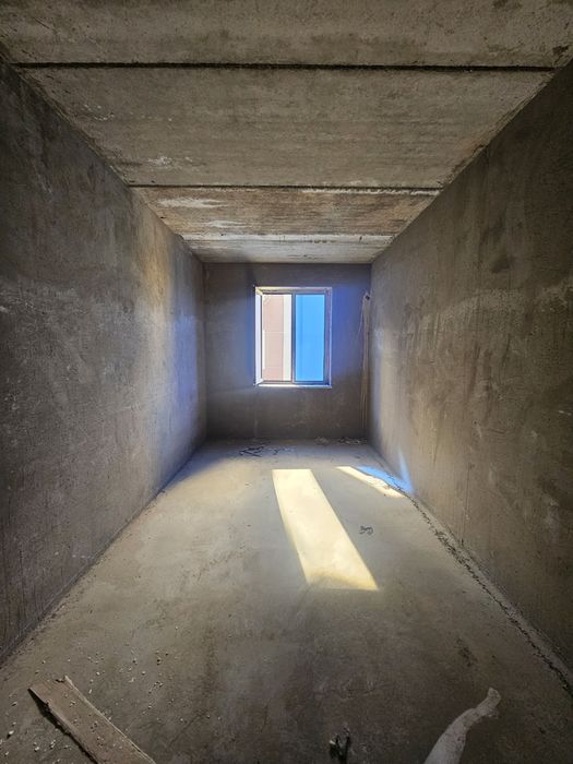 Гиштли 1 хонали квартира  тезда сотилади.