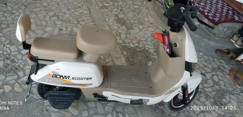 Skuter sotiladi...