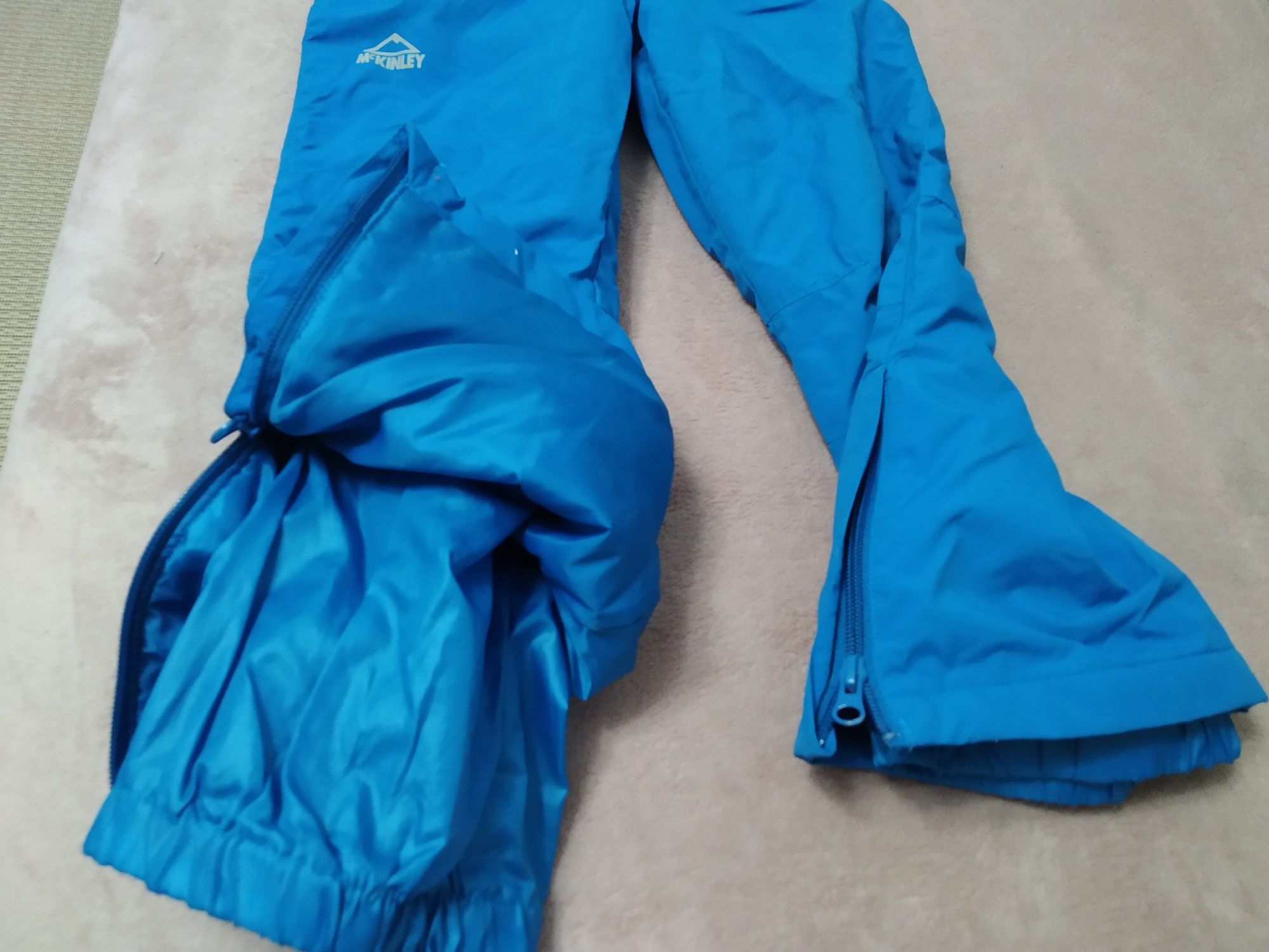 Geaca pantaloni schi ski McKinley
