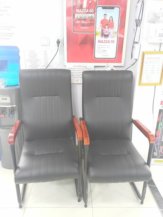 Kreslo sotiladi yangi