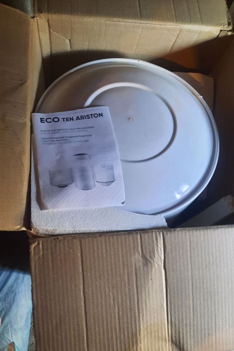 Ariston sotiladi yangi 80 litr Eco Ten Продаеться новый Аристон  80 л
