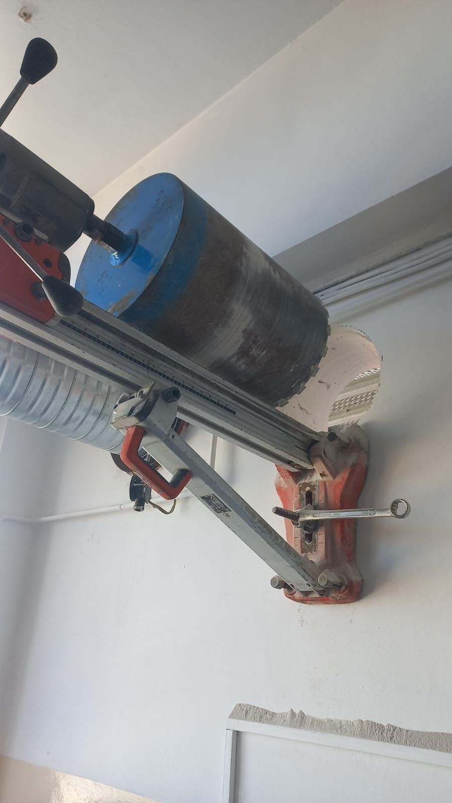 Taiat Taiere spargere piconare demolare beton armat