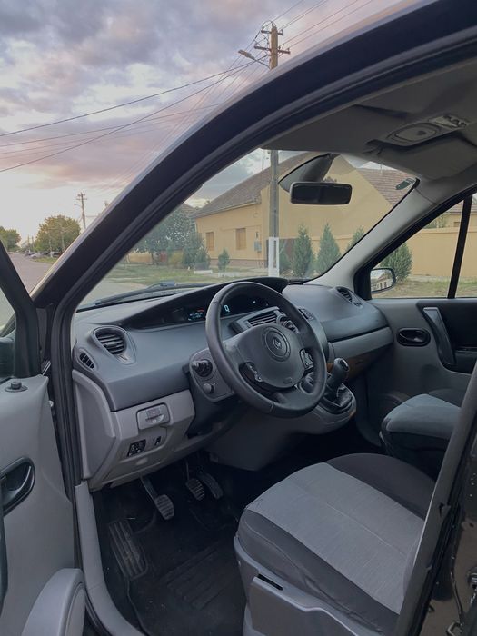Renault Scenic 2 – 2007 – 1.5 dCi 106 CP – 1.050 €