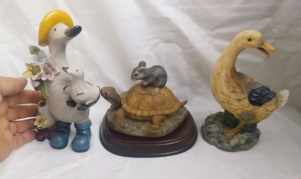 Lot figurine decorative Colecția Leonardo, din rășină acrilica.