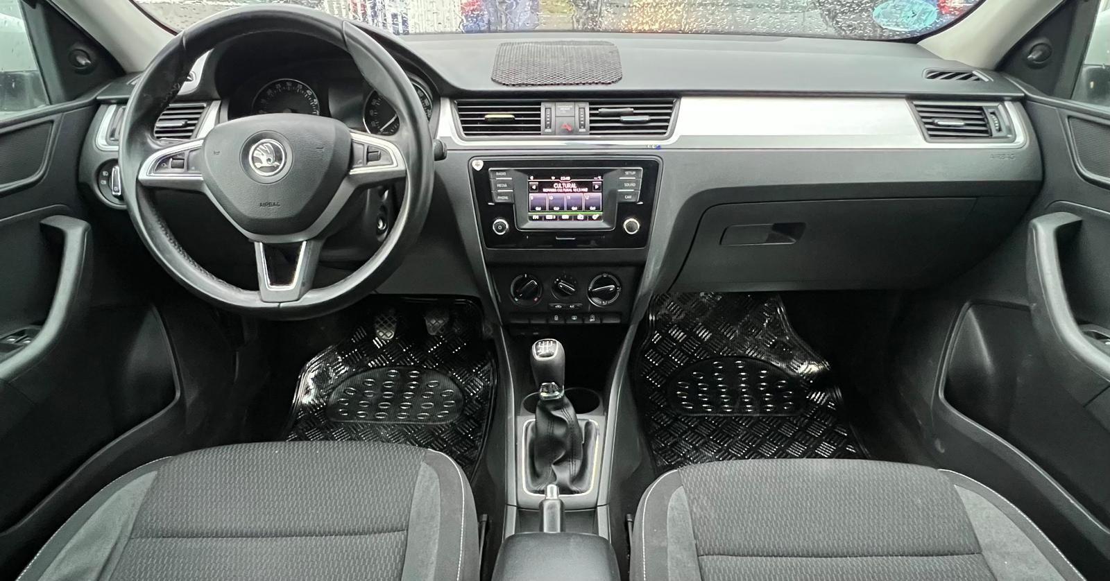 Vand Skoda Rapid 1.6 TDI * LED * fabr 2016 stare impecabila urgent