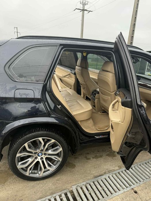 Vând bmw x5 2012
