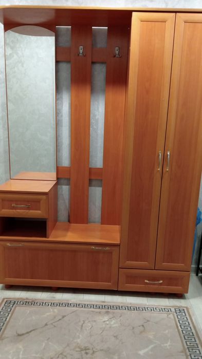 Продам  прихожую