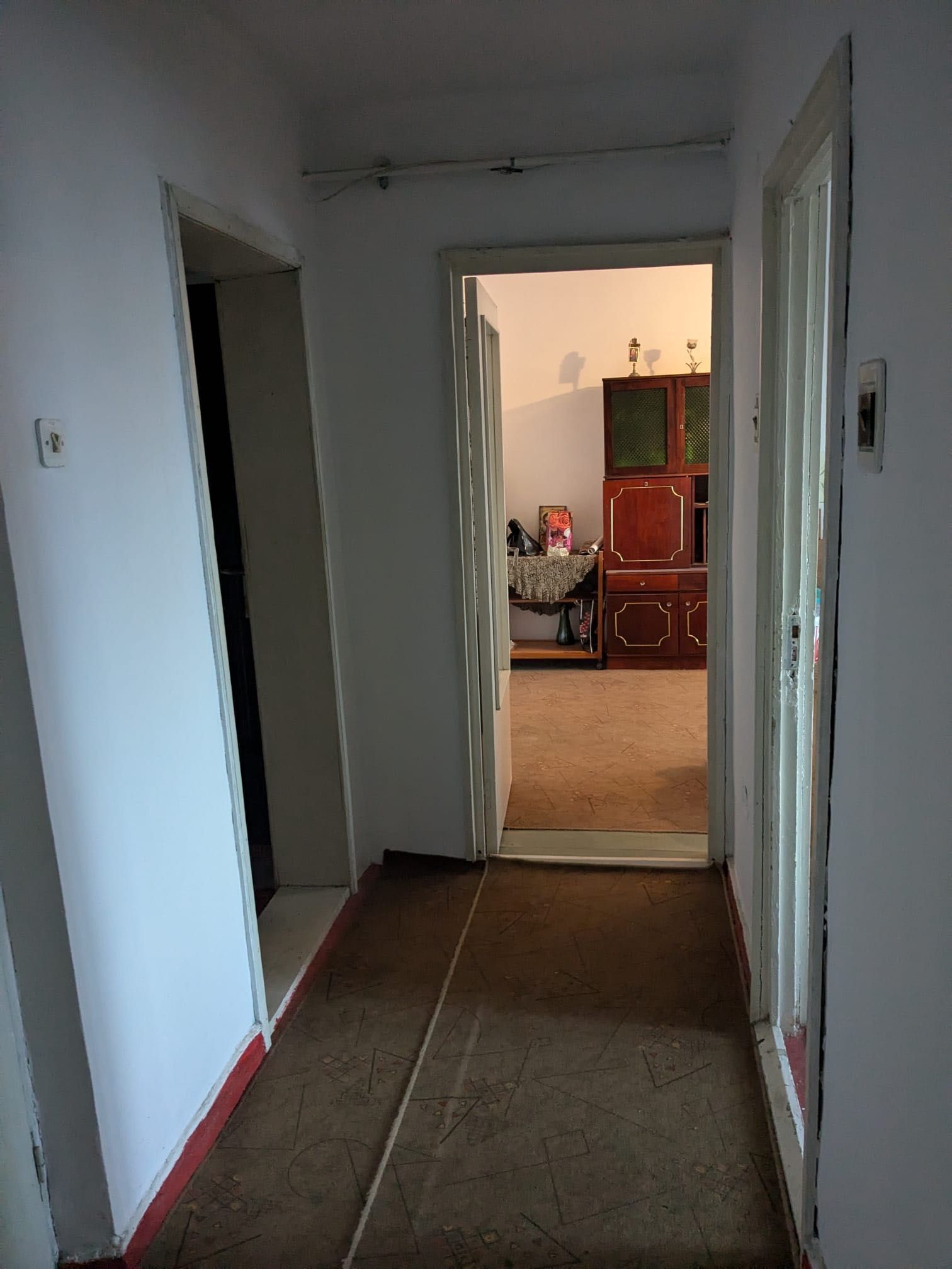 Vând apartament 2 camere, decomandat, Braila