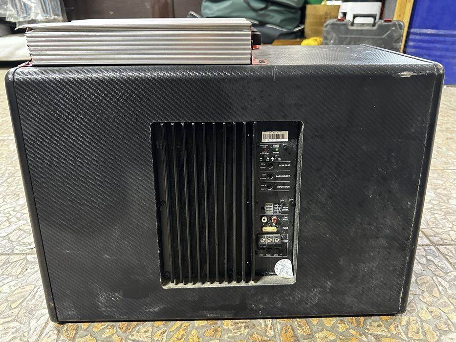 Саббуфер Element 5 с усилителем