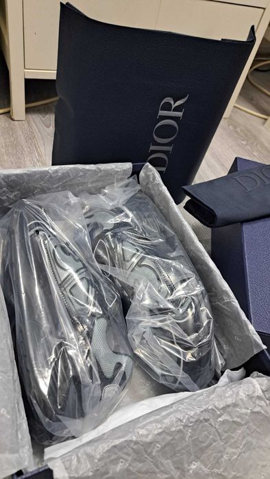 adidasi Dior B30