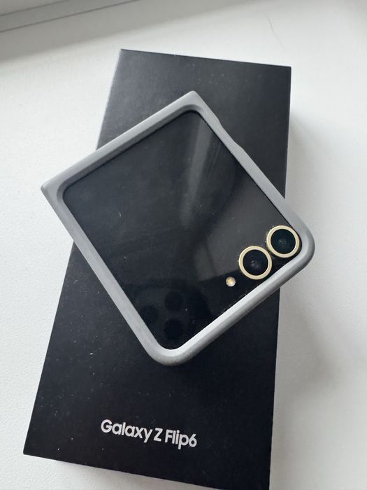 Galaxi z Flip 6 с коробкой