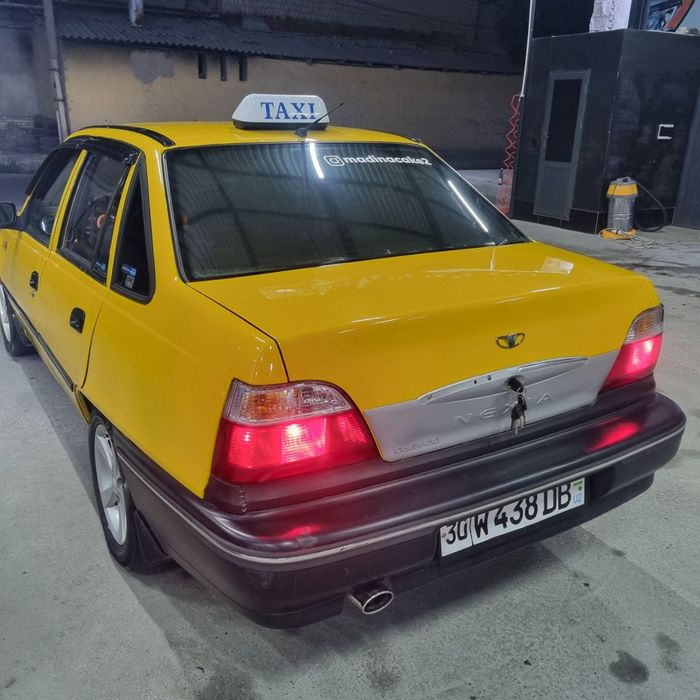 Продаю машину нексия 1