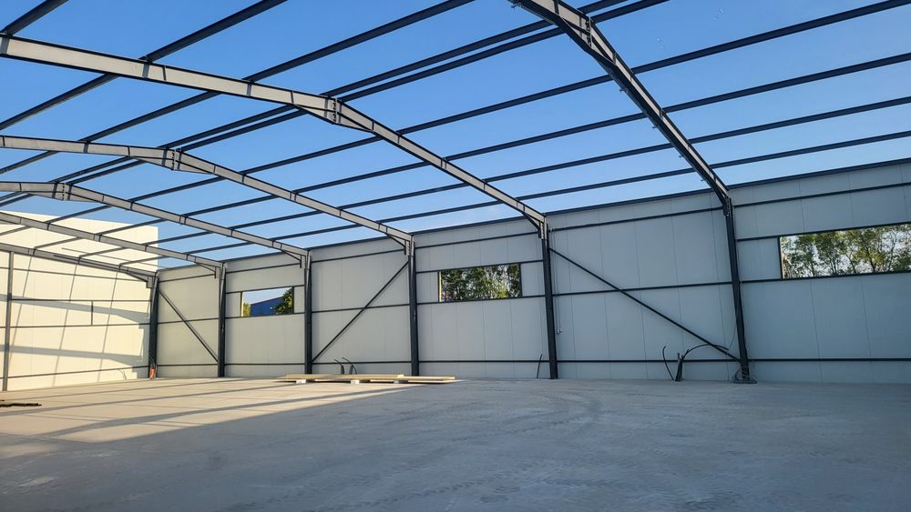 Vand hale metalice hala structura metalica cu panou sandwich