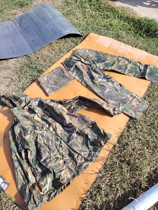 Костюм прорезиненный для рыбалки, походов или физических занятий.